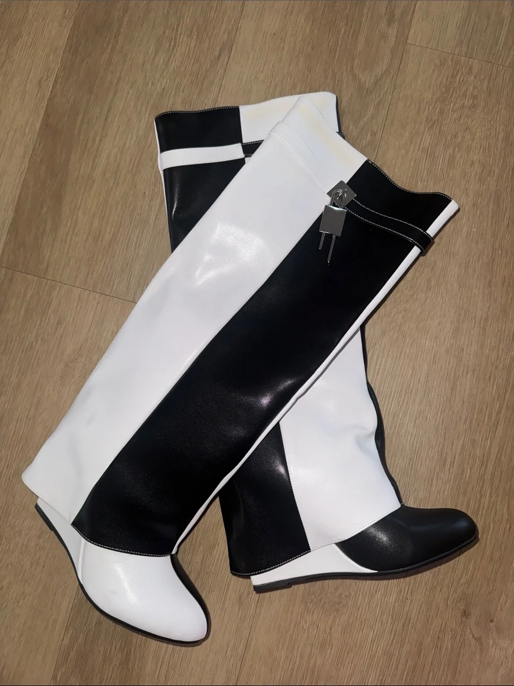 N/A chic black